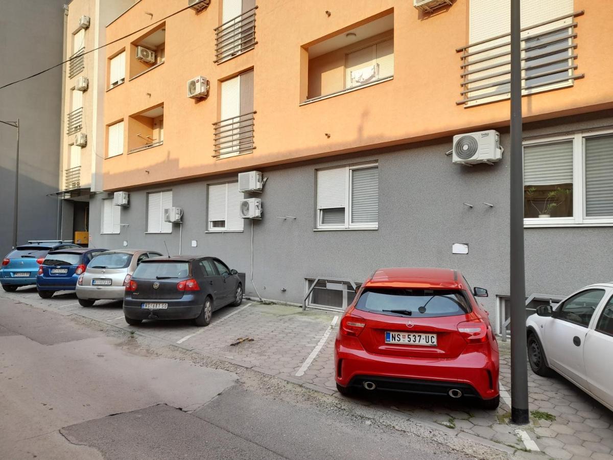 Nikola Ns Apartman Újvidék Kültér fotó